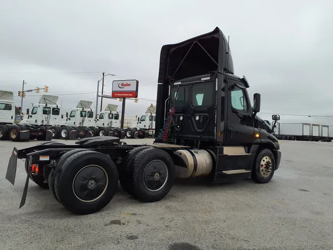 2019 FREIGHTLINER/MERCEDES CASCADIA 125