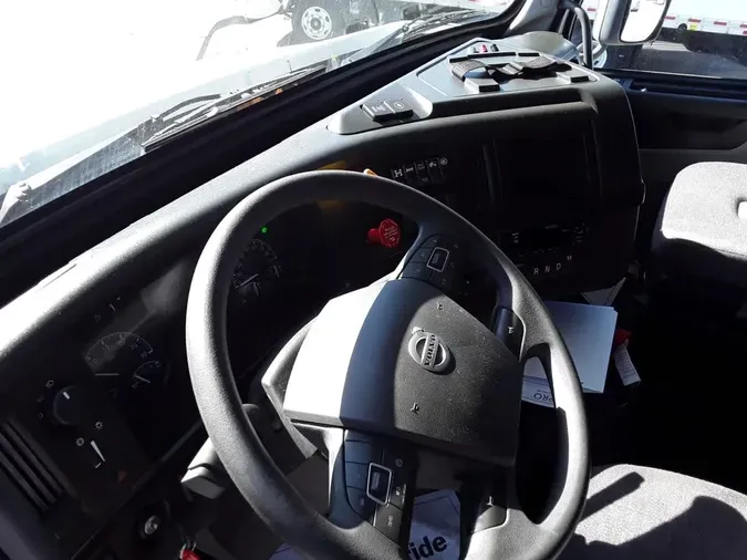 2020 VOLVO VNR64T-640ede8a47557bd3f418fcd837580b408fd