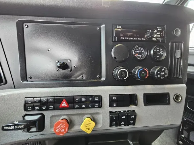 2021 FREIGHTLINER CASCADIA