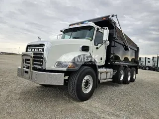 2026 MACK GR64B