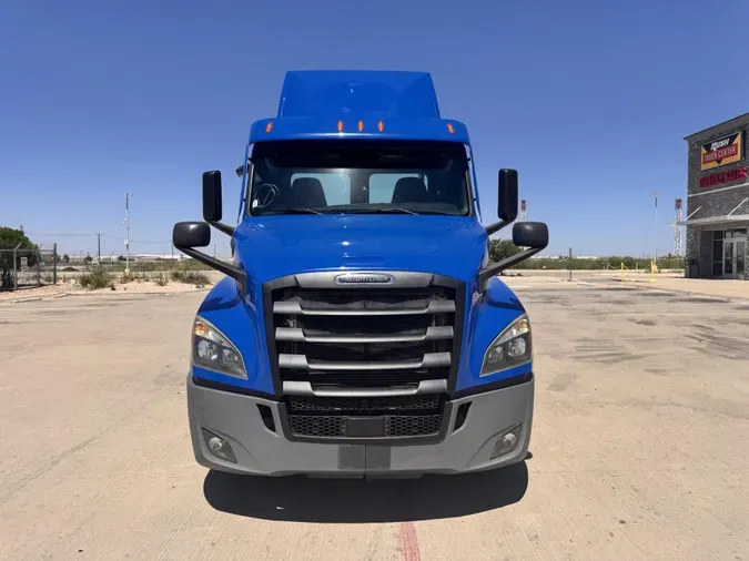 2020 Freightliner Cascadiaedea821c5424e1268efd3dc1580135ea