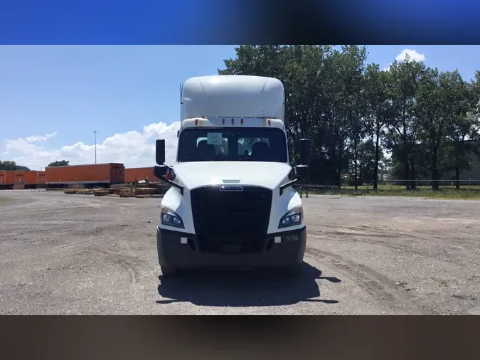 2020 Freightliner Cascadia 126