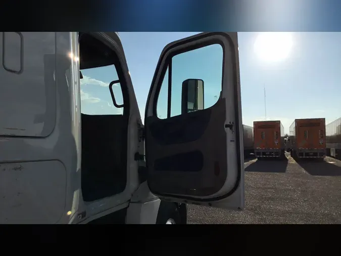 2020 Freightliner Cascadia