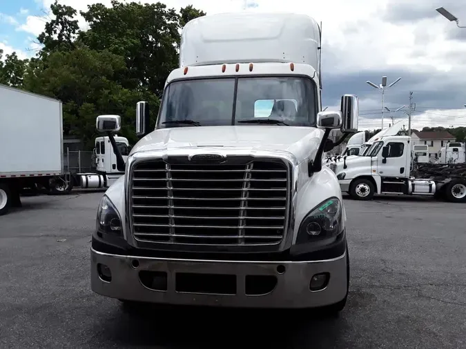 2020 FREIGHTLINER/MERCEDES CASCADIA 125edf21cd47da1823f05bd5d8bbe3cd582