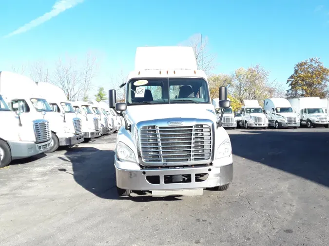 2018 FREIGHTLINER/MERCEDES CASCADIA 125