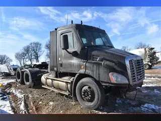 2015 FREIGHTLINER CASCADIA 113