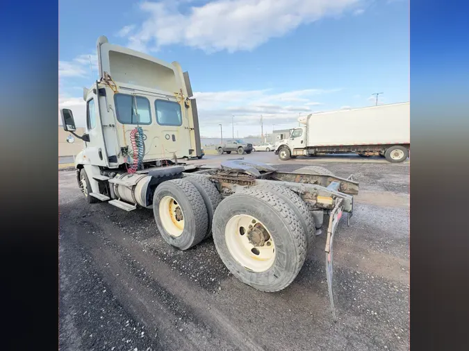 2018 FREIGHTLINER/MERCEDES CASCADIA 125