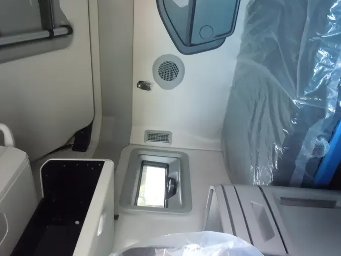 2026 VOLVO VNL64T860