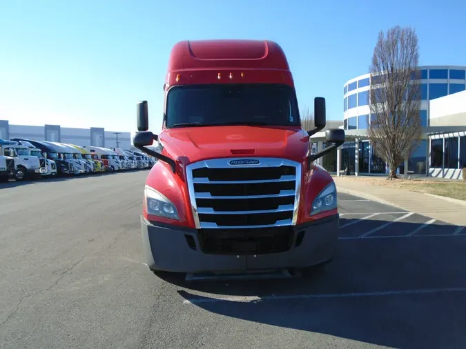 2021 FREIGHTLINER CASCADIA 126