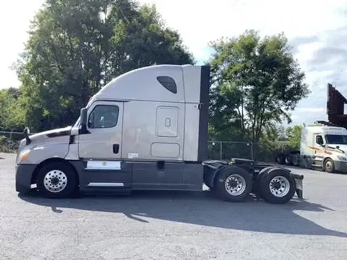 2020 Freightliner Cascadia