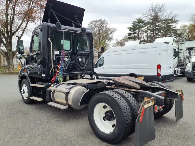 2017 FREIGHTLINER/MERCEDES CASCADIA 113