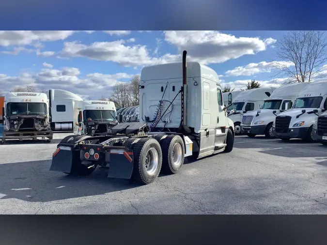 2020 Freightliner Cascadia 126edf89f9c5d2dbfab61024d28800981a9