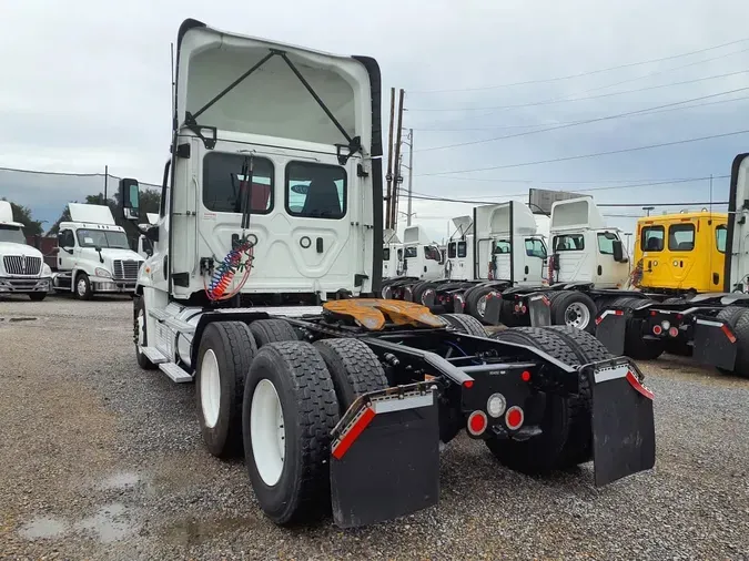 2019 FREIGHTLINER CASCADIA 125