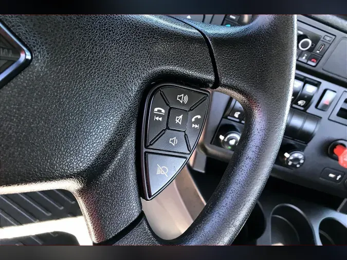 2021 INT LT625 6x4