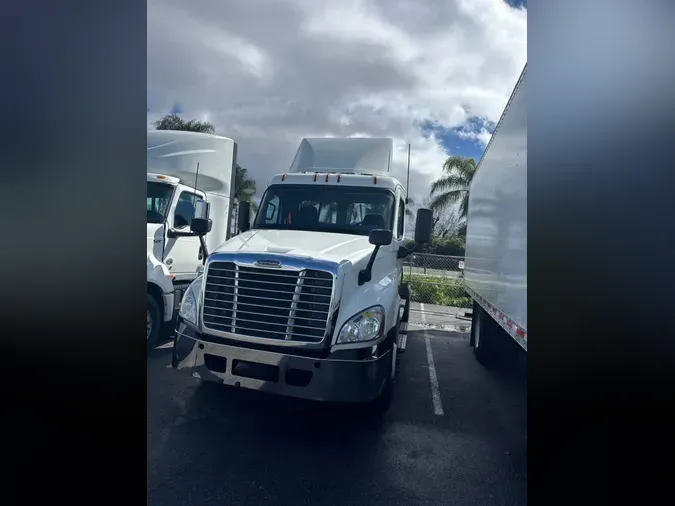 2018 FREIGHTLINER/MERCEDES CASCADIA 125