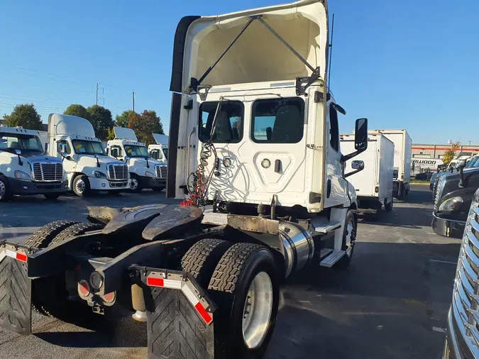 2019 FREIGHTLINER/MERCEDES NEW CASCADIA 126