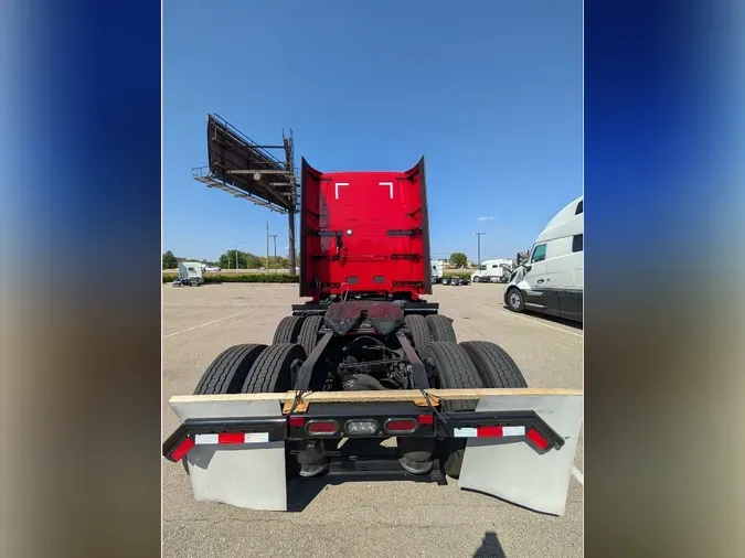 2026 VOLVO VNL64T860