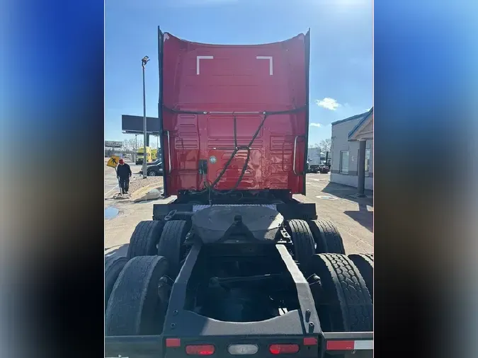 2024 VOLVO VNL64T860