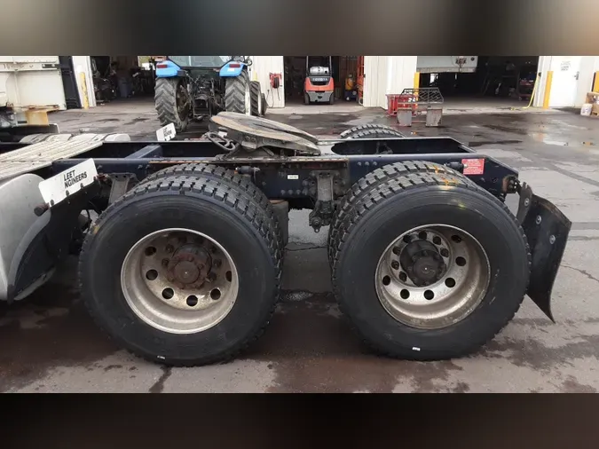 2019 Volvo VNL300
