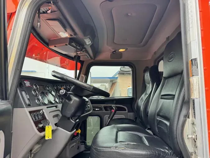 2017 Peterbilt 389