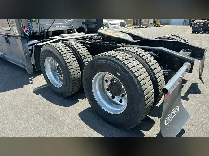 2021 Freightliner Cascadia