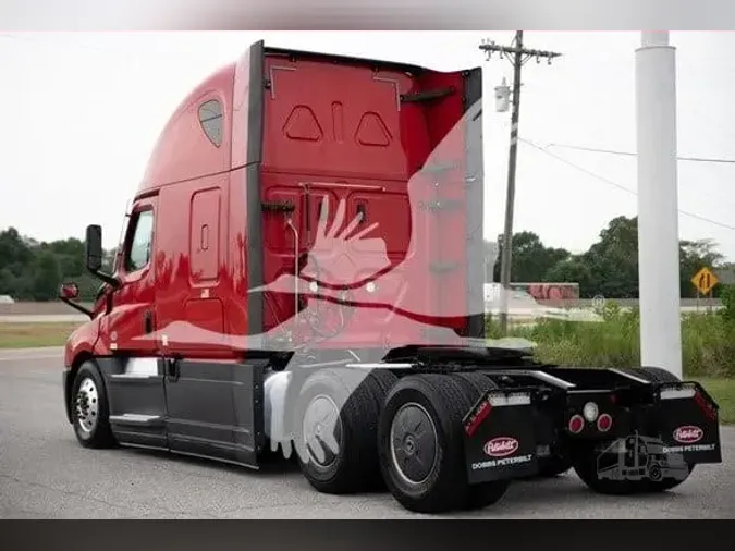 2021 FREIGHTLINER CASCADIA 126