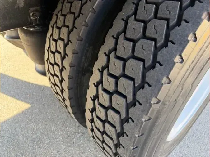 2019 Freightliner Business Class M2 106