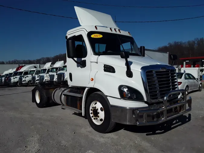 2017 FREIGHTLINER/MERCEDES CASCADIA 113