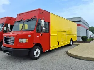 2017 FRTLR CUSTOM CHASSIS CORP MT-55 WALK-IN