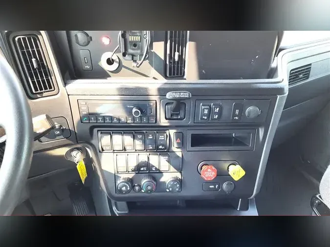 2022 INTERNATIONAL LT625