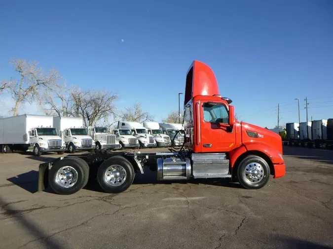 2020 Peterbilt 579ee17b395ada67b2ea5ebf3b93846d864