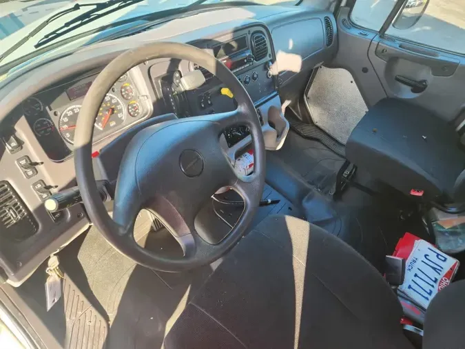 2018 FREIGHTLINER/MERCEDES M2 106