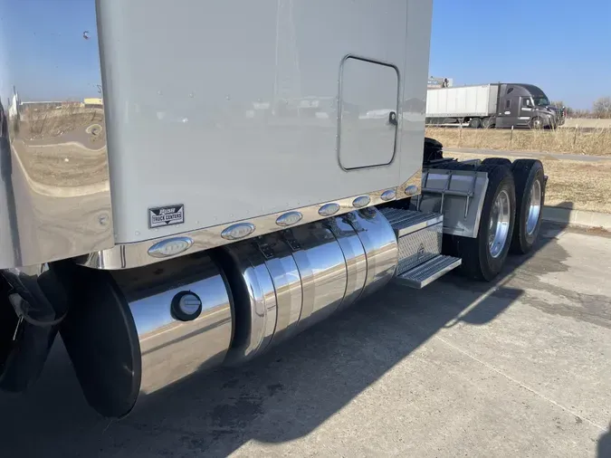 2019 Peterbilt 389ee1a9d0161e02bfe3f4756980cbea6cd