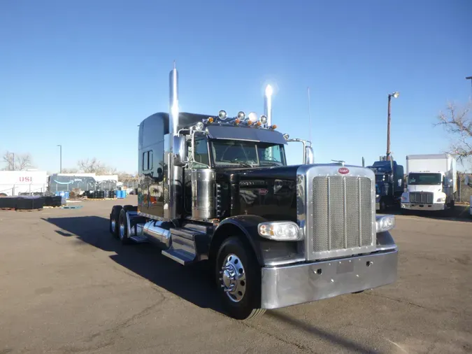 2022 Peterbilt 389