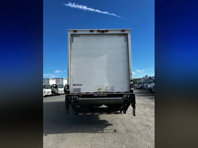 2018 FREIGHTLINER M2 106