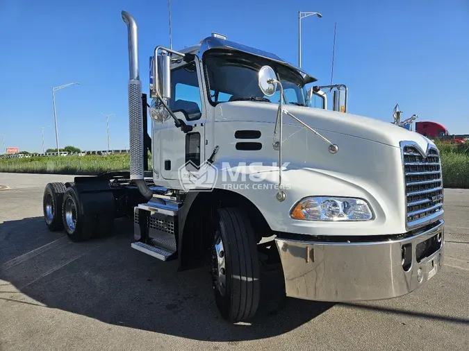 2019 MACK CXU613