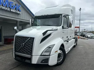 2019 VOLVO VNL64T760