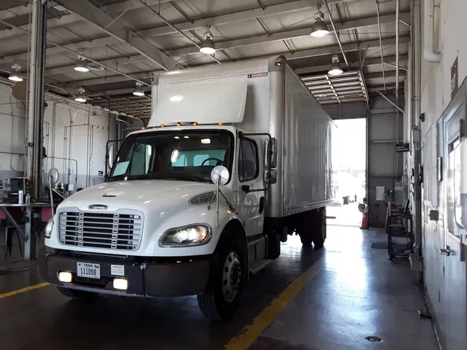 2020 FREIGHTLINER/MERCEDES M2 106