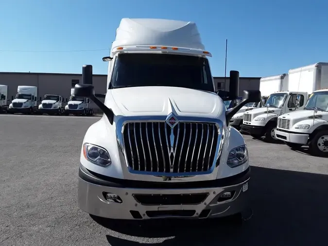 2019 NAVISTAR INTERNATIONAL LT625 SLPR CAB