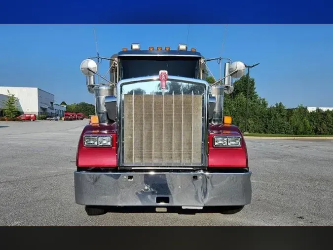 2019 Kenworth W900