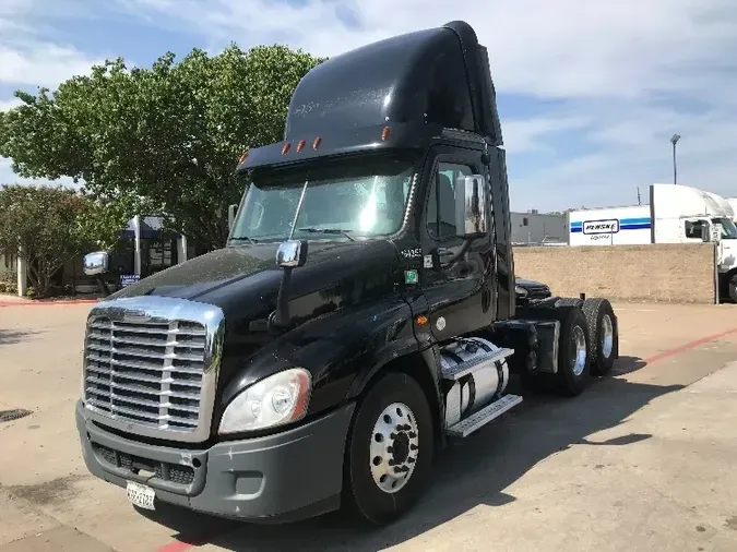 2017 Freightliner X12564STee263be03ed87f08b076a286b0a2ad14