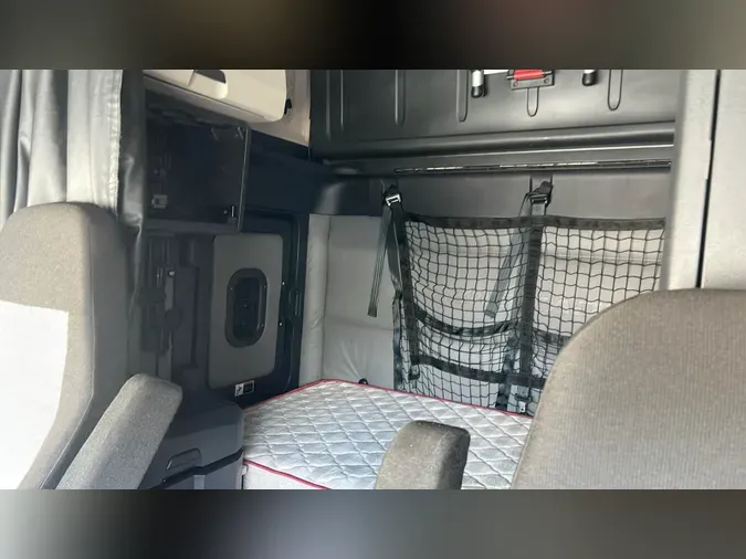 2022 Freightliner Cascadia 126