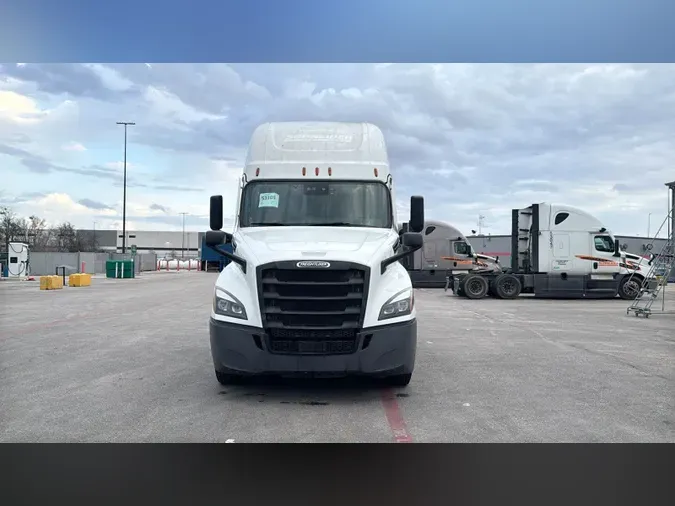 2022 Freightliner Cascadia 126