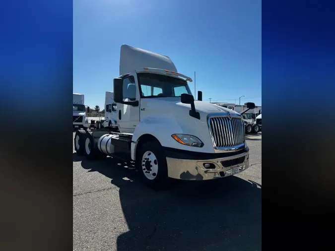2018 NAVISTAR INTERNATIONAL LT625 DAYCAB T/A