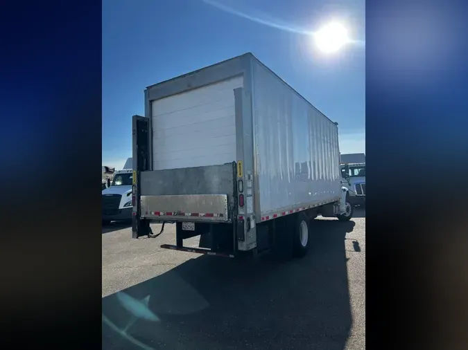 2018 FREIGHTLINER M2 106