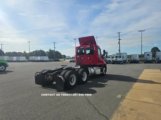 2019 FREIGHTLINER NEW CASCADIA 116