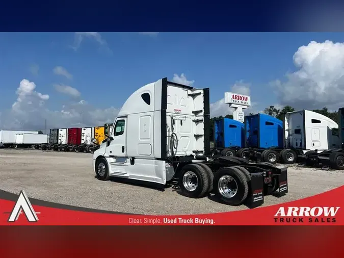 2020 FREIGHTLINER CA126