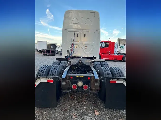 2018 FREIGHTLINER/MERCEDES CASCADIA 125