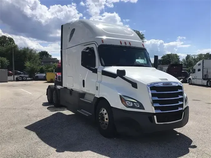 2020 FREIGHTLINER CA126