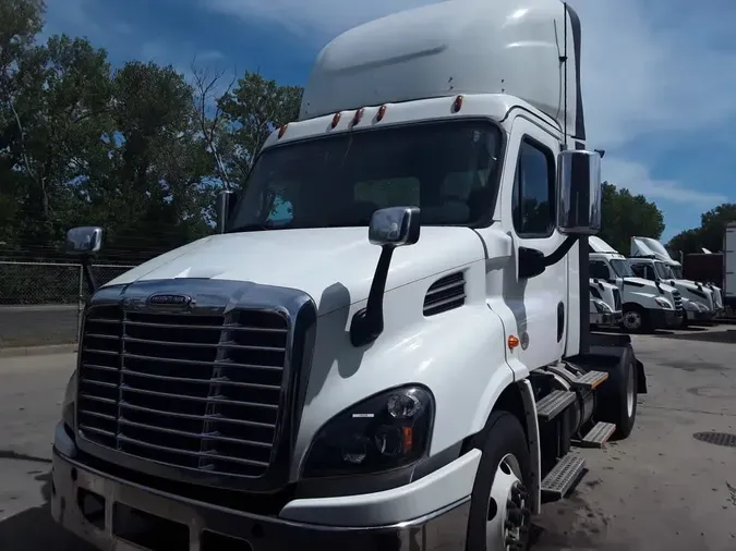 2018 FREIGHTLINER CASCADIA 113ee3a944d4d13a0163effed45ecc28af6